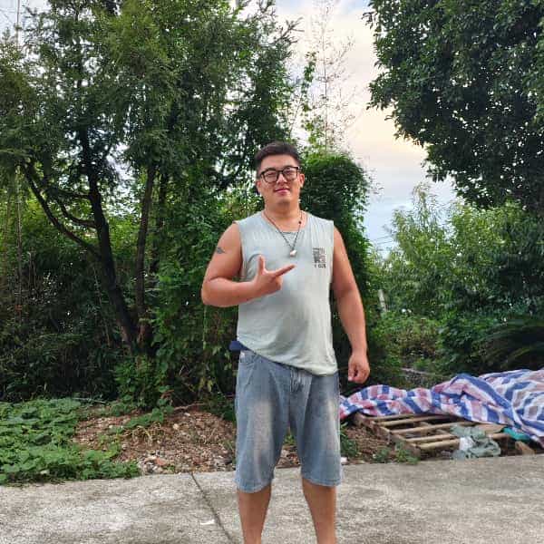 32岁岁浙江单身帅哥 - 临高吉缘网
